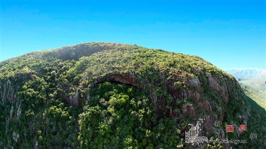 南非发现世界最古老露营草垫_草垫-南非-洞穴- ()