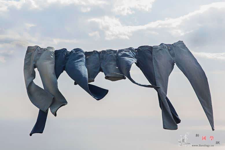 牛仔裤也能污染地球_牛仔裤-纤维-牛仔布- ()